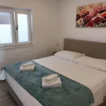 Enjoy Lux In