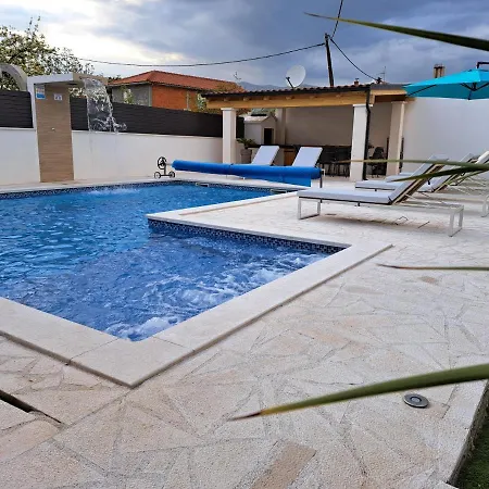 Enjoy Lux In Villa *