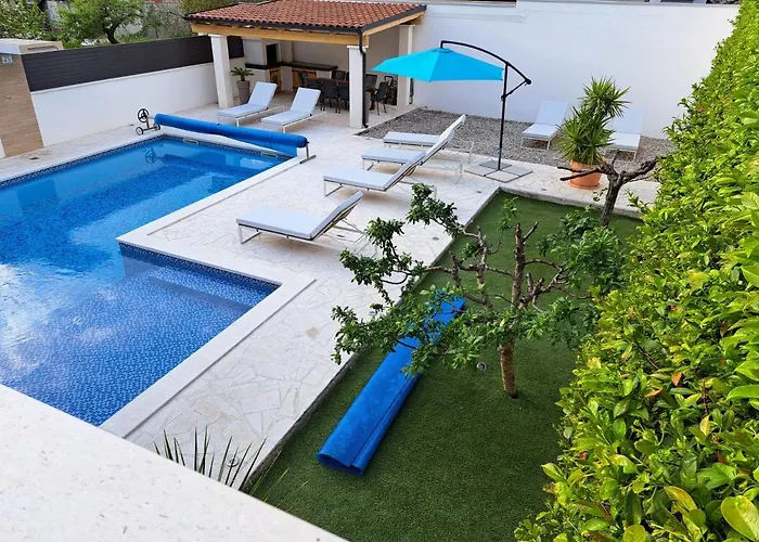 Enjoy Lux In Villa *