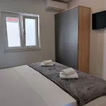Enjoy Lux In * Split
