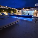 Enjoy Lux In Villa